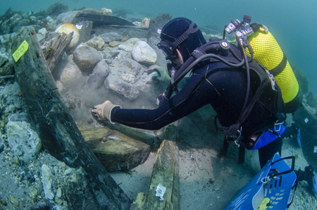 Trabajos de arqueología subacuática